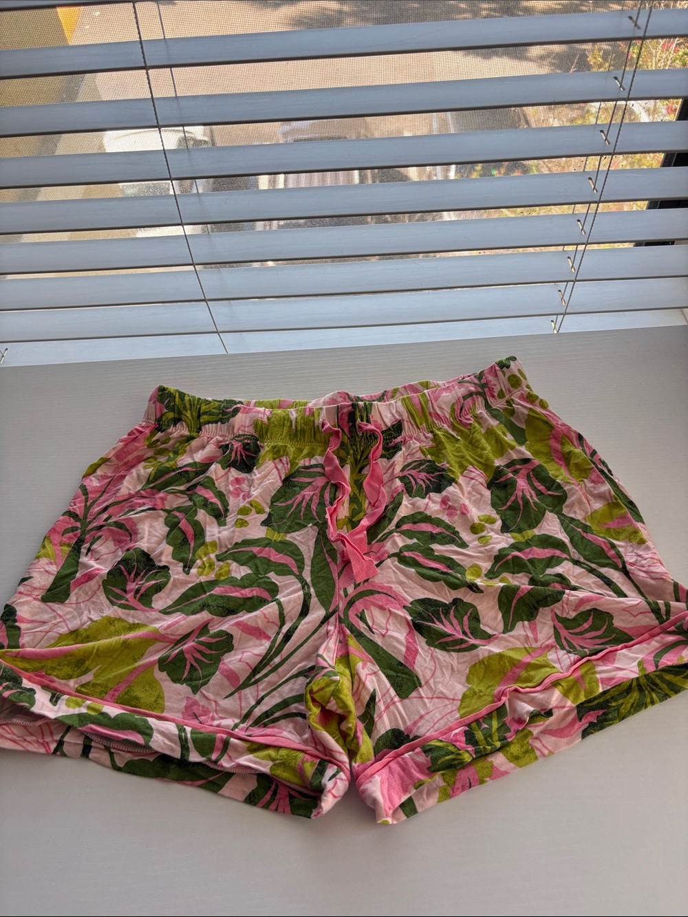 Spartina 449 Pink & Green Tropical Leaf Lounge Shorts